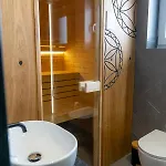 To Je To *
