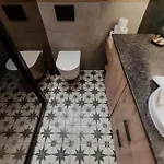 To Je To *
