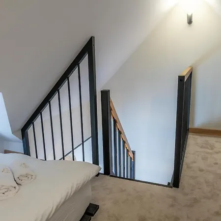 To Je To