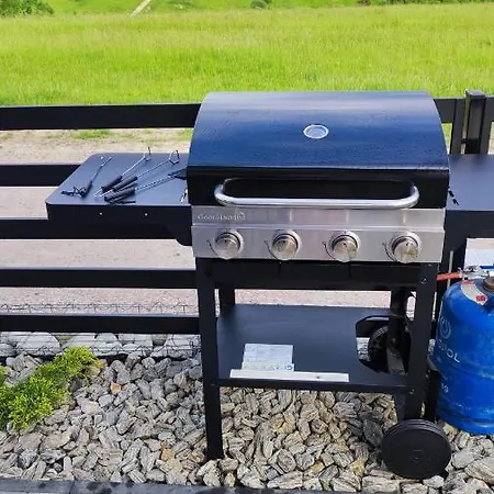 To Je To アパート *